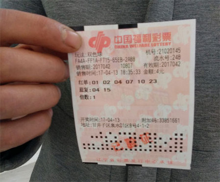上半场赖茨和科内先后破门，萨比策扳回一城，菲尔克鲁格和吉滕斯互献传射，下半场罗伊斯任意球中框，马伦终场前建功。